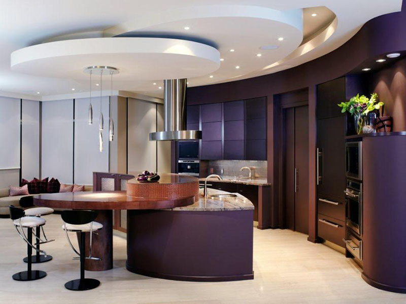 Многоуровневое решение отделки потолка для объемной кухни