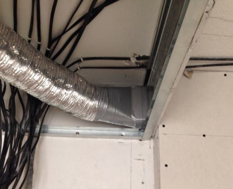 Гофрированный вентиляционный рукав из алюминия. 