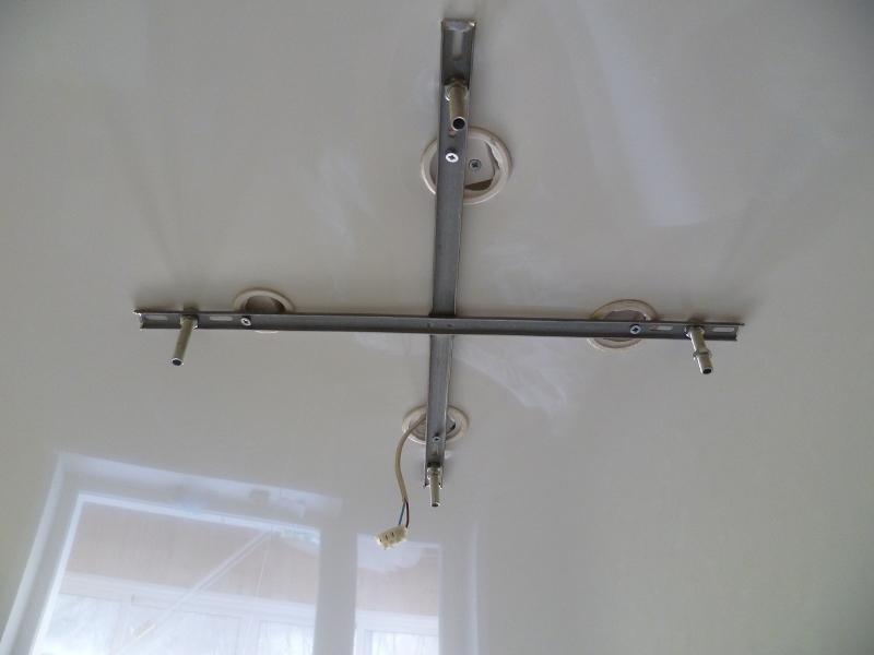 Крепление для люстры