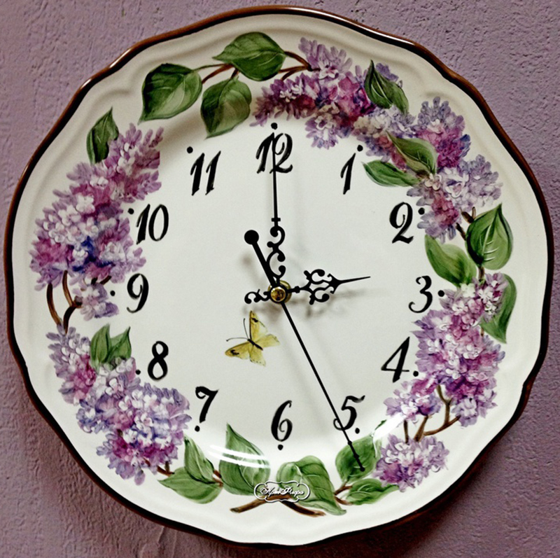  Часы «Фарфоровая тарелка» придадут провинциальности и прстоты в интерьере