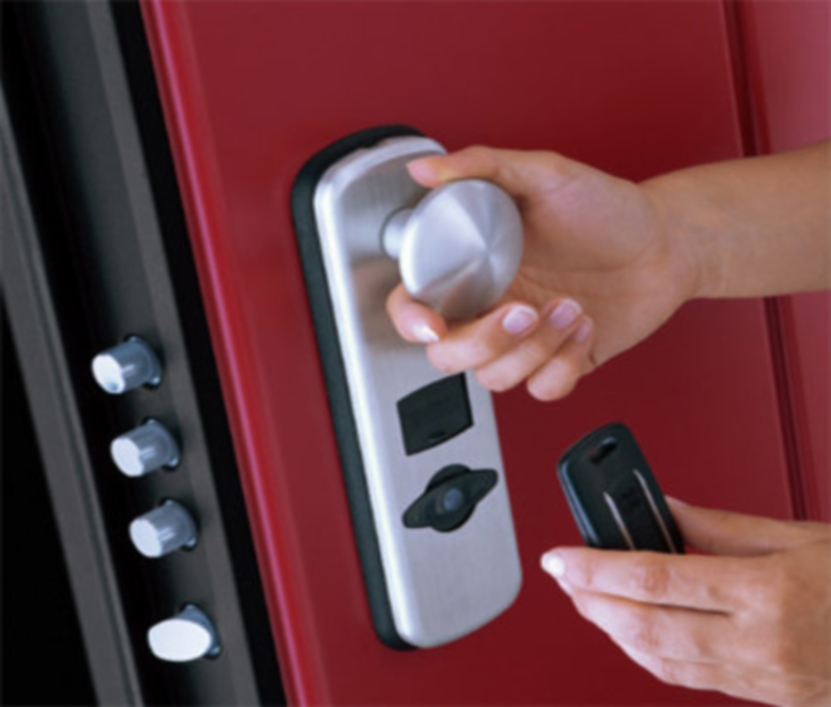 Электронный замок на дверь Электронный замок на дверь