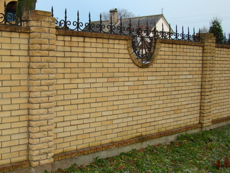 Забор из кирпича Забор из кирпича