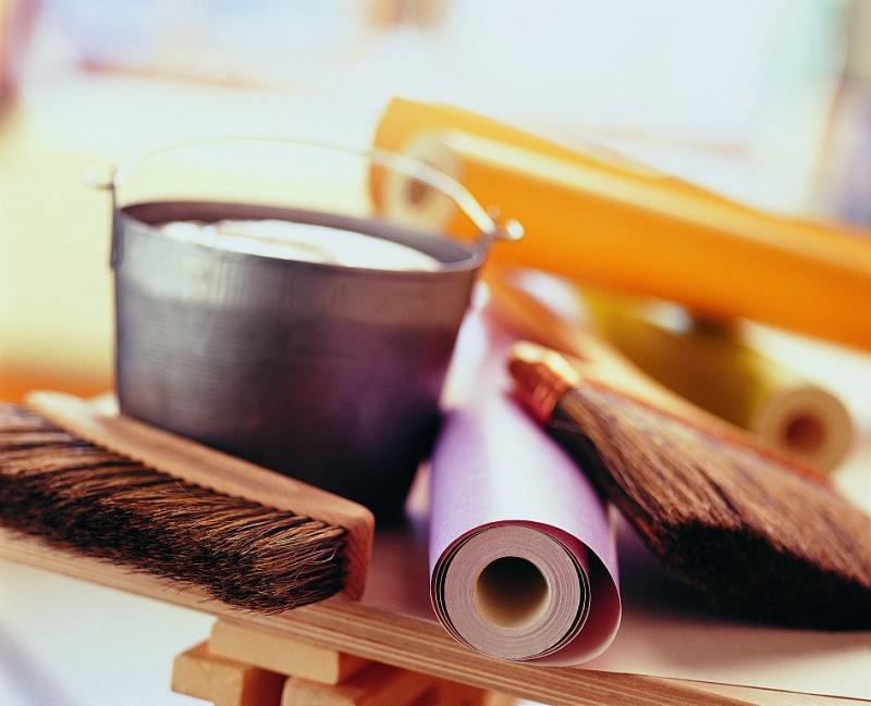 Новые обои – отличный способ обновить интерьер коттеджа. Перед поклейкой обоев важно правильно подготовить стены. Новые обои – отличный способ обновить интерьер коттеджа. Перед поклейкой обоев важно правильно подготовить стены.