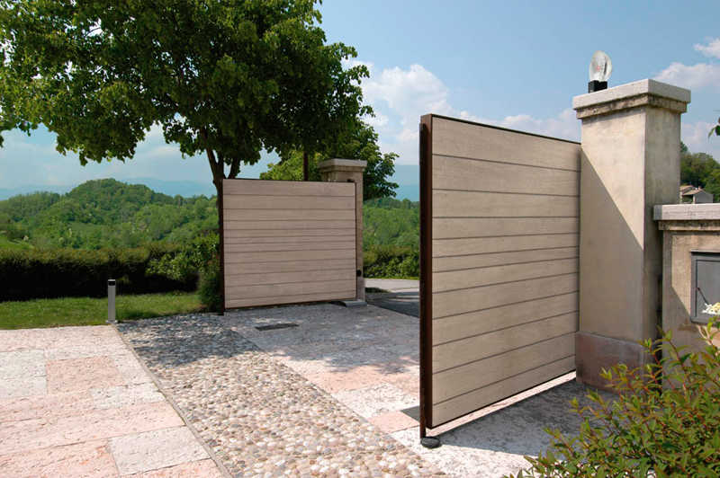 Распашные ворота наружу