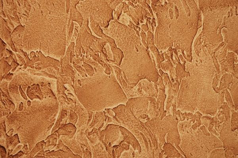 После окрашивания. Результат работы простейшего метода «протирки» рельефных частей влажной губкой.