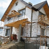 Правильное утепление стен снаружи пеноплексом: выгодно и надежно