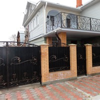 Недорогой забор и ворота своими руками