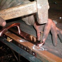 Детальная установка замка в металлическую дверь своими руками