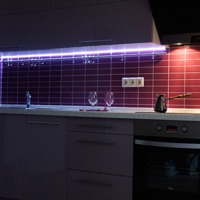 Качественная подсветка на кухне под шкафами своими руками: правила выбора и установки