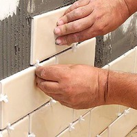 Самостоятельная укладка плитки на фартук кухни: технология и практические советы