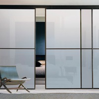 Устанавливаем межкомнатные стеклянные перегородки раздвижные самостоятельно