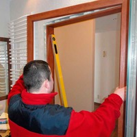 Установка межкомнатных дверей своими руками - правила и советы