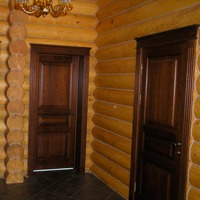 Межкомнатные двери из дуба будут украшением любого коттеджа или загородного дома